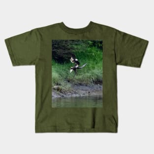 Bald Eagle fight in flight Kids T-Shirt